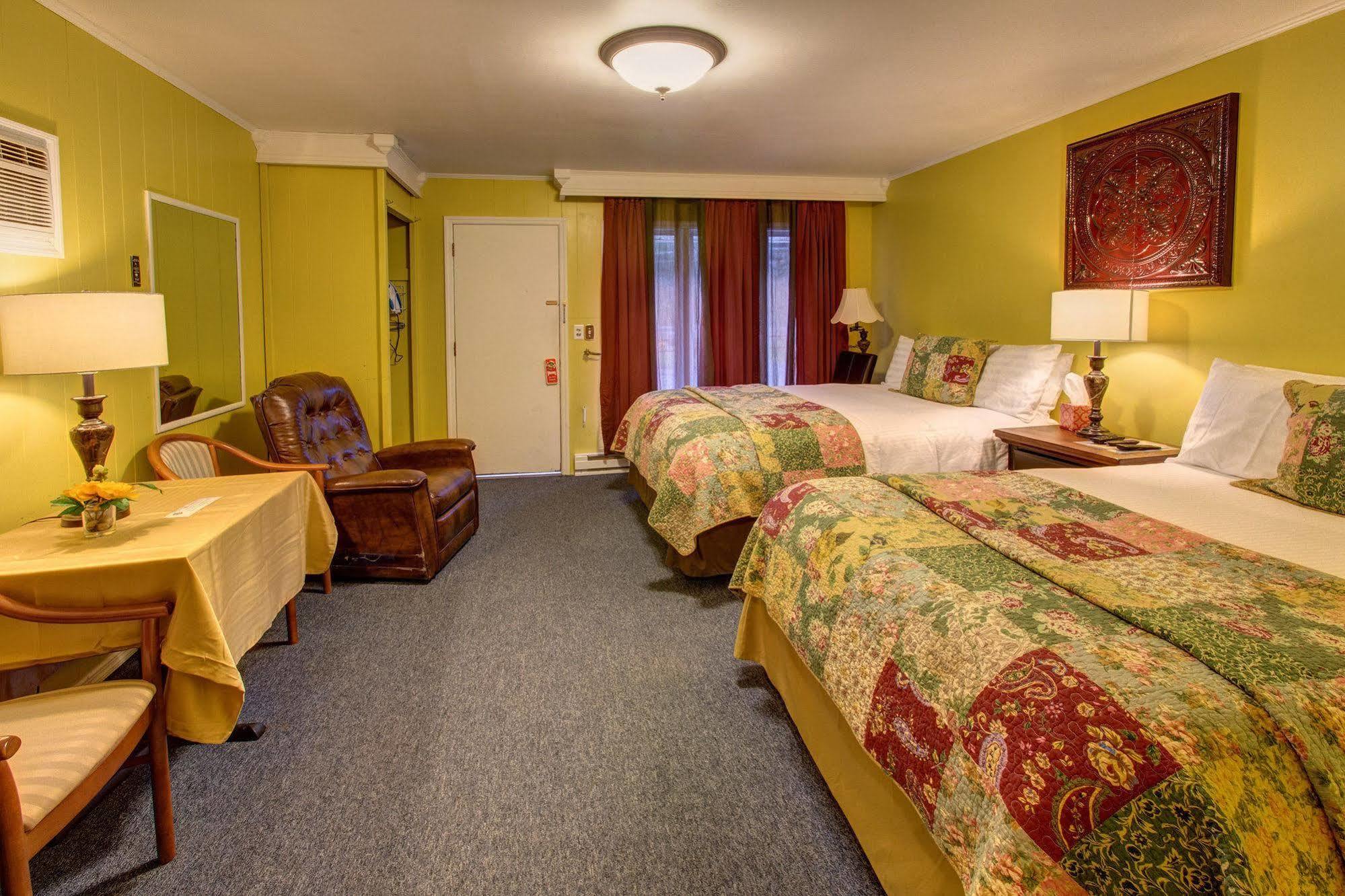 Starlite Motel & Suites Big Indian Екстер'єр фото